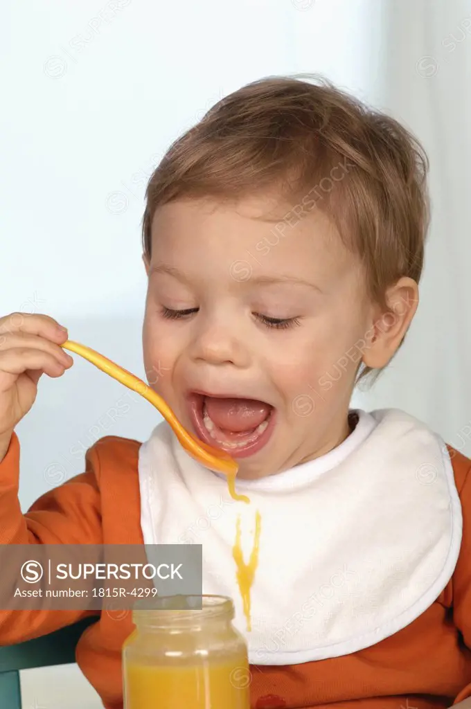 Little child eating