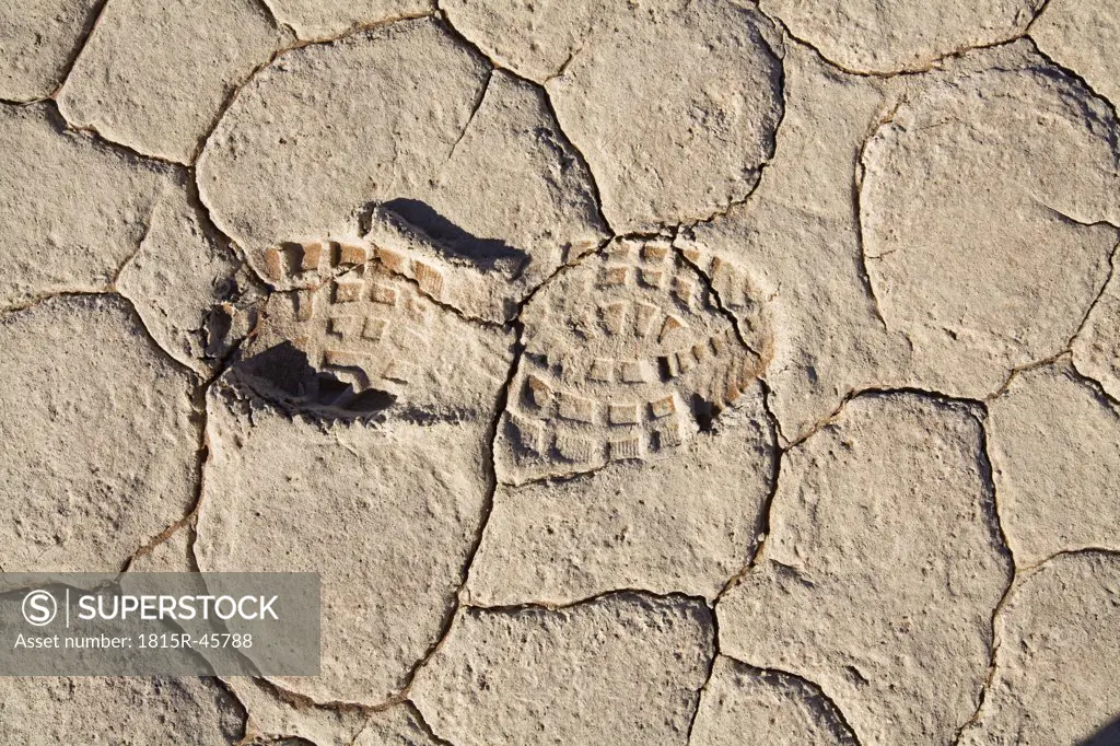 Africa, Namibia, Namib Desert, Shoe imprint, close-up, full frame, elevated view