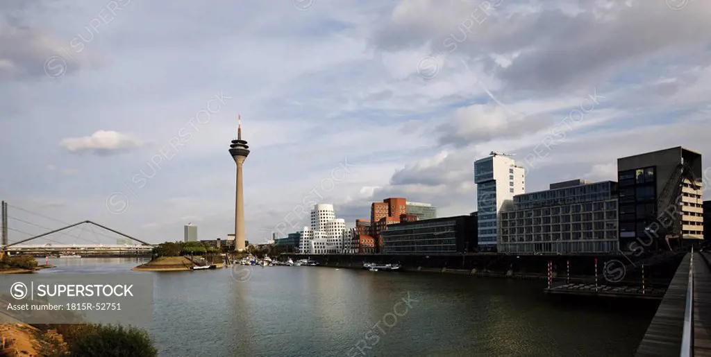 Germany, North Rhine_Westphalia, D¸sseldorf, Media harbour