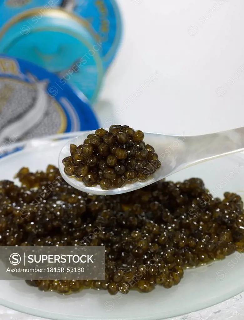 Ossietra caviar on spoon, close_up