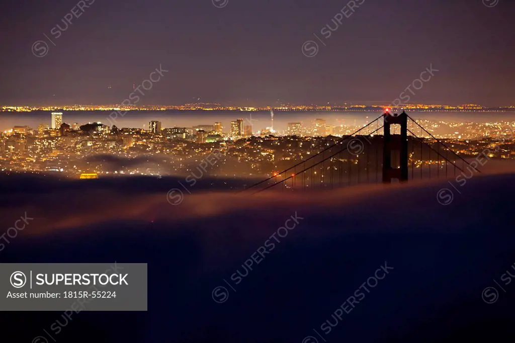 USA, California, San Francisco, Golden Gate Bridge, at night