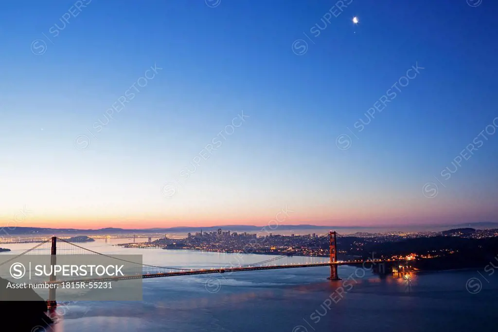 USA, California, San Francisco, Golden Gate Bridge at twilight