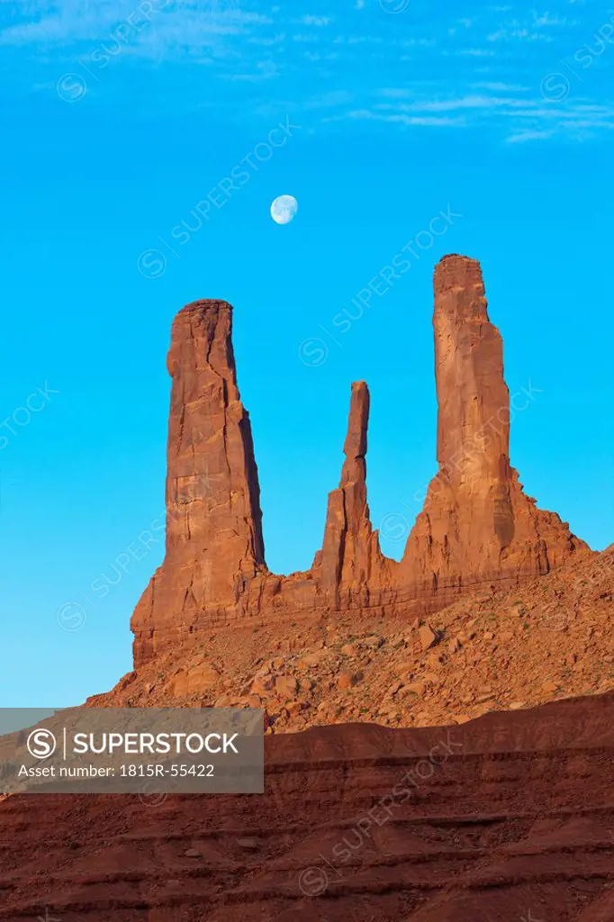 USA, Arizona, Monument Valley, Rock formation, The Three Sisters