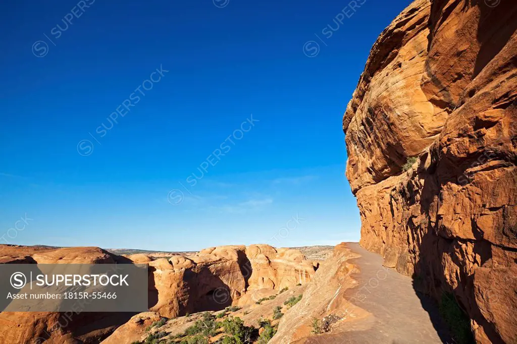 USA, Utah, Arches National Park, Path to Delicate Arch