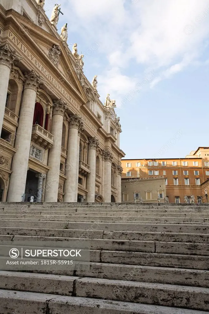 Italy, Rome, St. Peter´s Basilica, Porch and steps