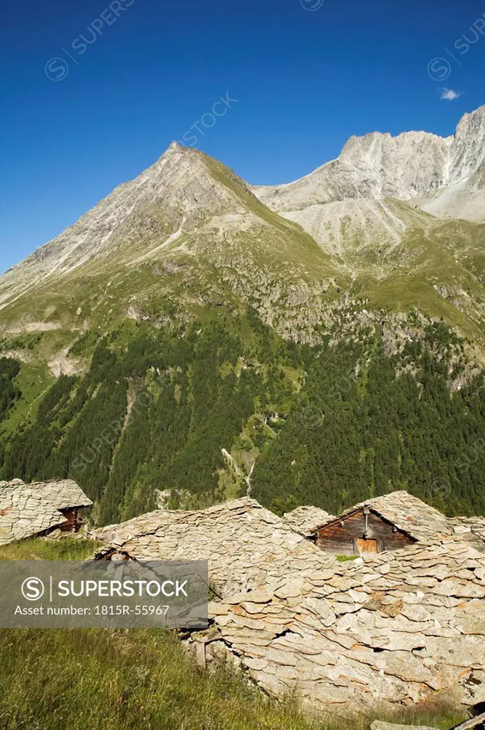 Switzerland, Wallis Alps, Val d´Herens, Mountain pasture, Alpine huts