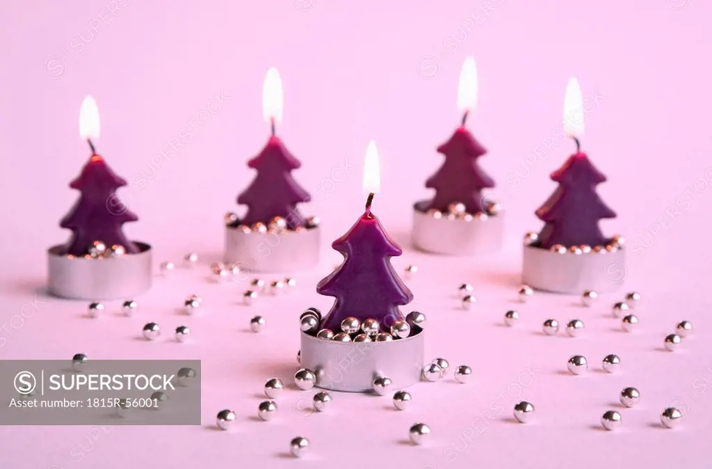 Burning candles, Christmastree_shaped