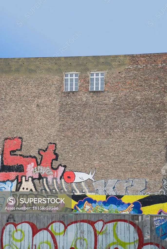 Germany, Berlin, Wall with graffiti