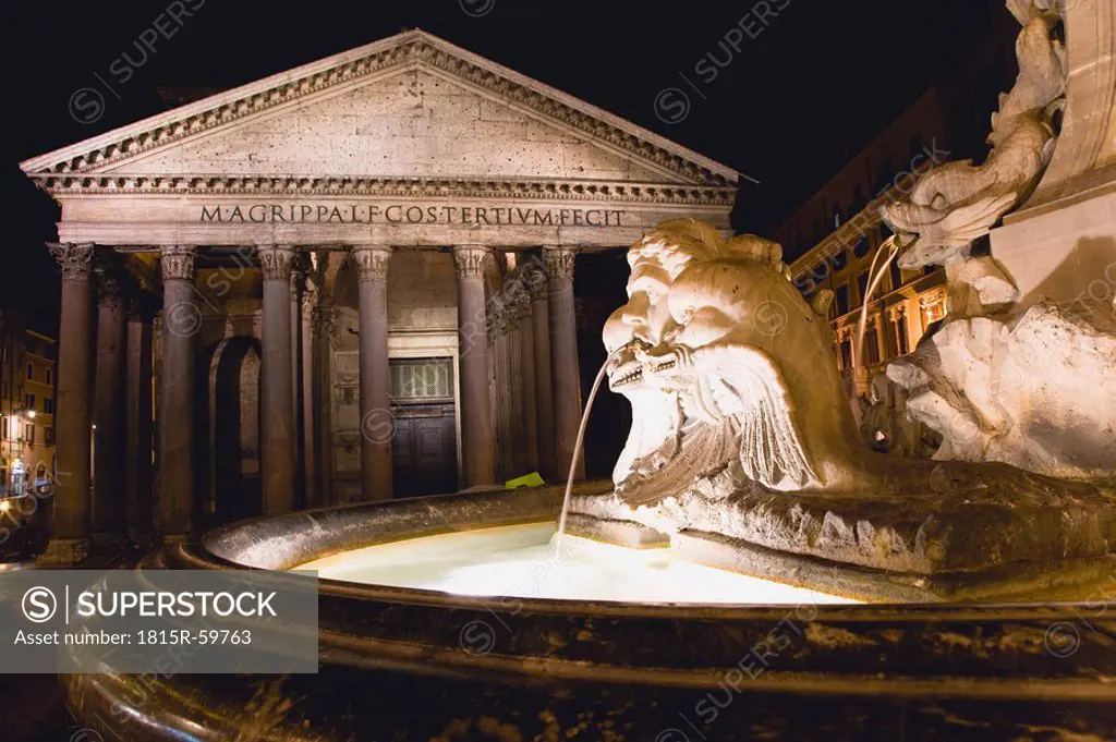 Italy, Rome, Pantheon, Piazza della Rotonda at night