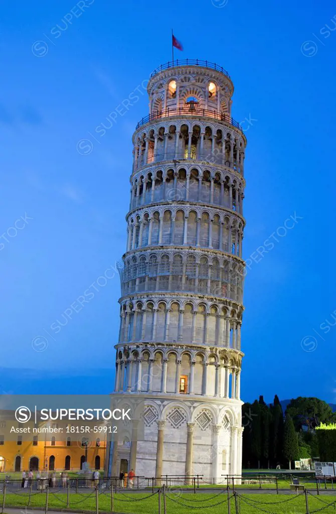 Italy, Tuscany, Pisa, Piazza dei Miracoli, Square of Miracles, Leaning Tower at twilight