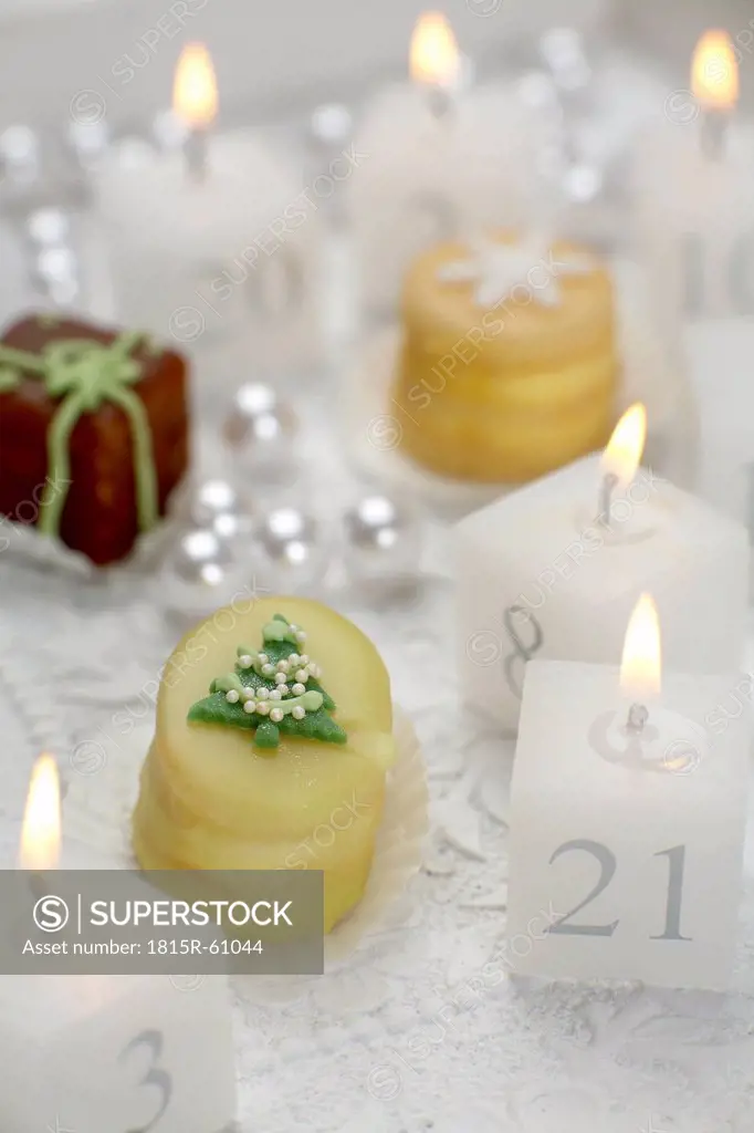 Advent calendar, candles, petit fours, close_up