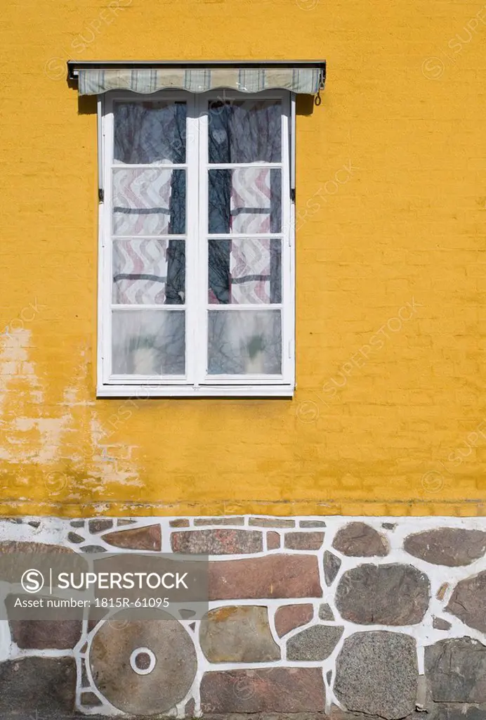 Sweden, Hˆˆr, House wall and window