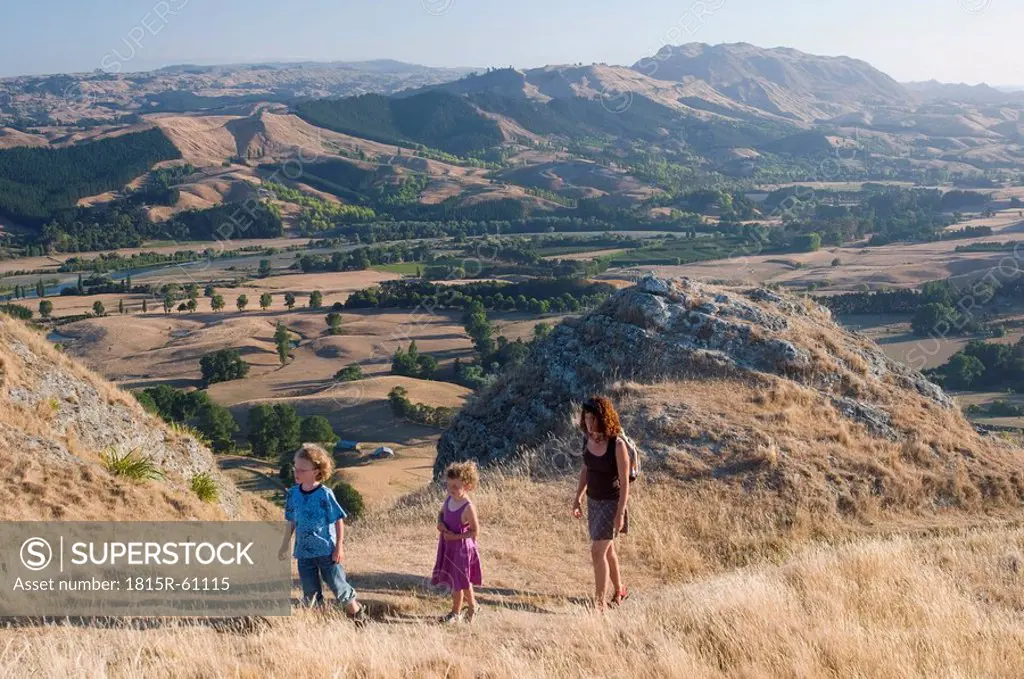 New Zealand, Havelock North, Mother and children hiking