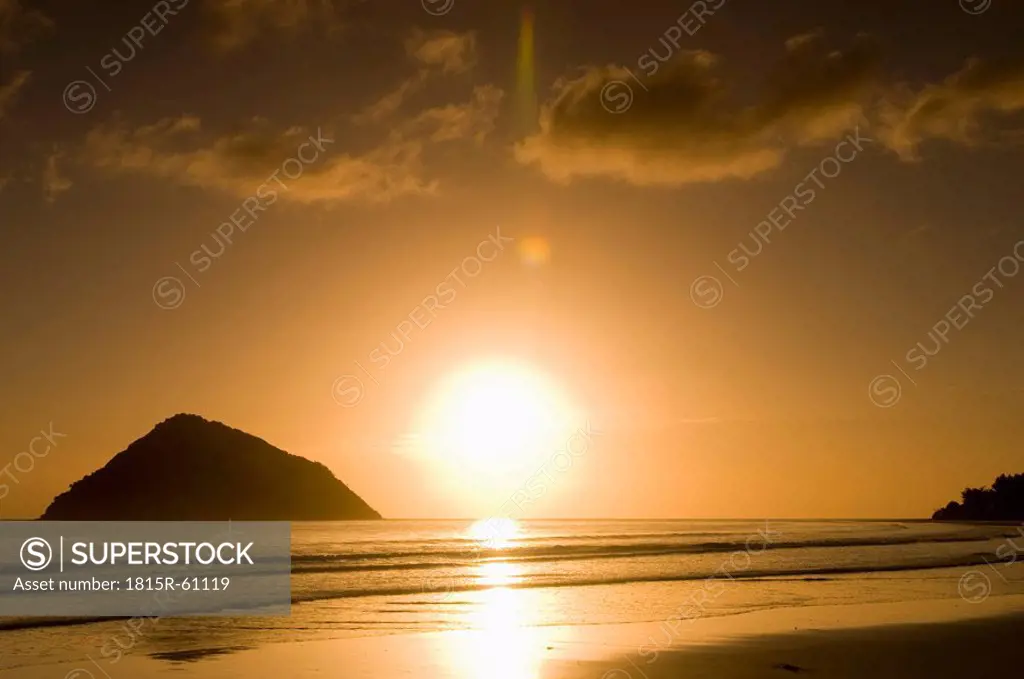 New Zealand, East Cape, Anaura Bay, Beach at sunrise