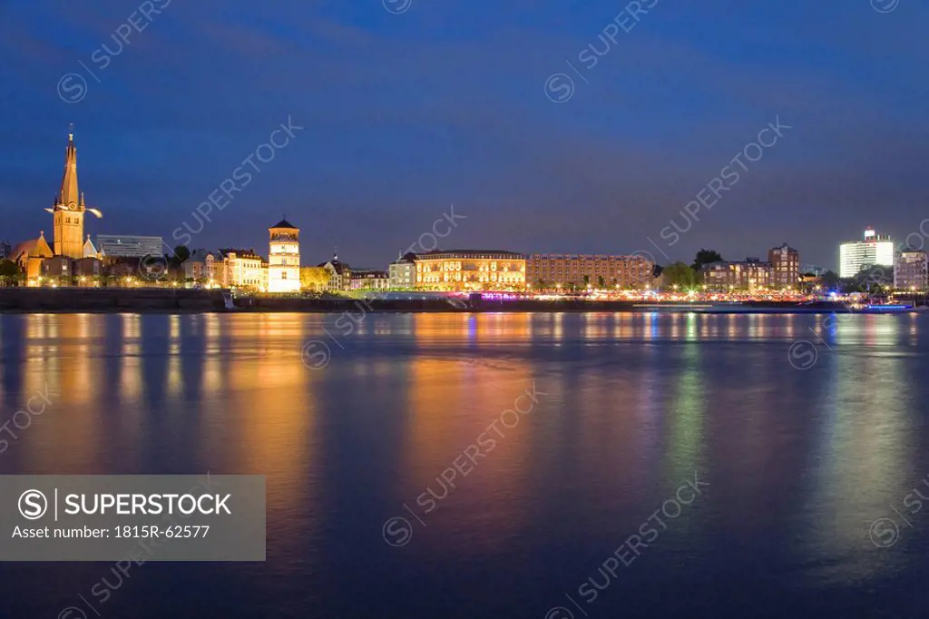 Germany, North_Rhine_Westphalia, Duesseldorf, Skyline at night