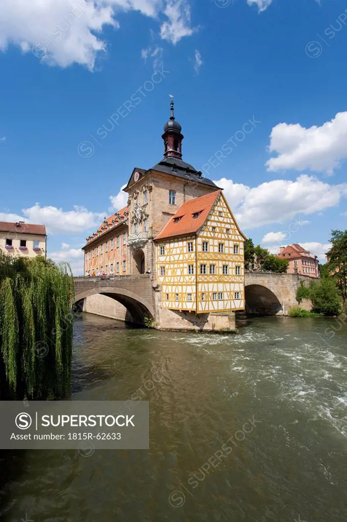 Germany, Bavaria, Franconia, Bamberg, Old City Hall over river at night