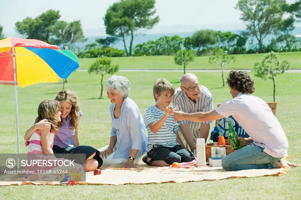 Spain, Mallorca, Family having picnic