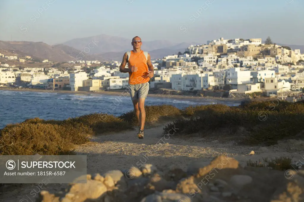 Greece, Naxos, jogging on the coast