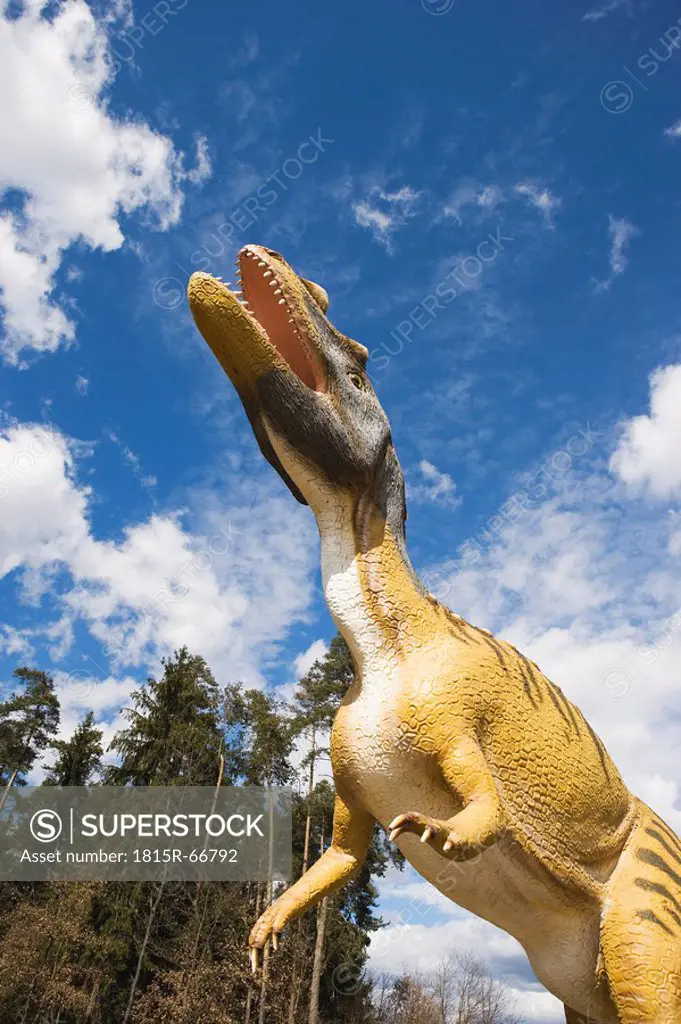 Saurian, Extinct species, Model, low angle view