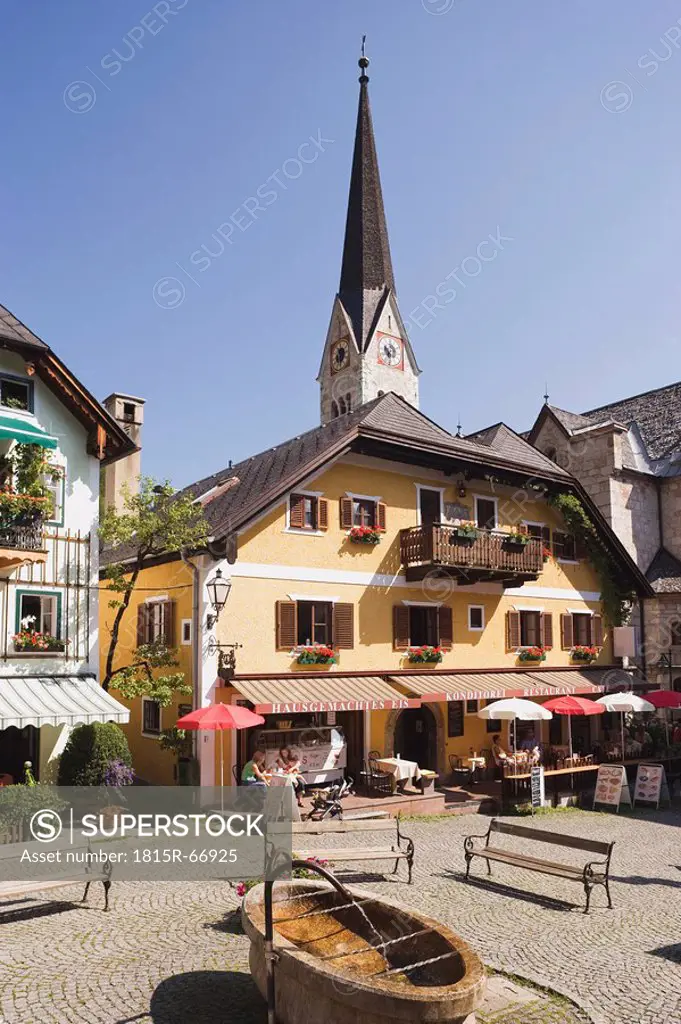 Austria, Salzkammergut, Hallstatt, Marketplace