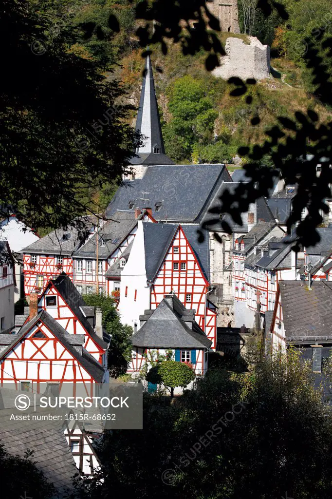 Germany, Rhineland_Palatinate, Monreal, Elzbach, View of city