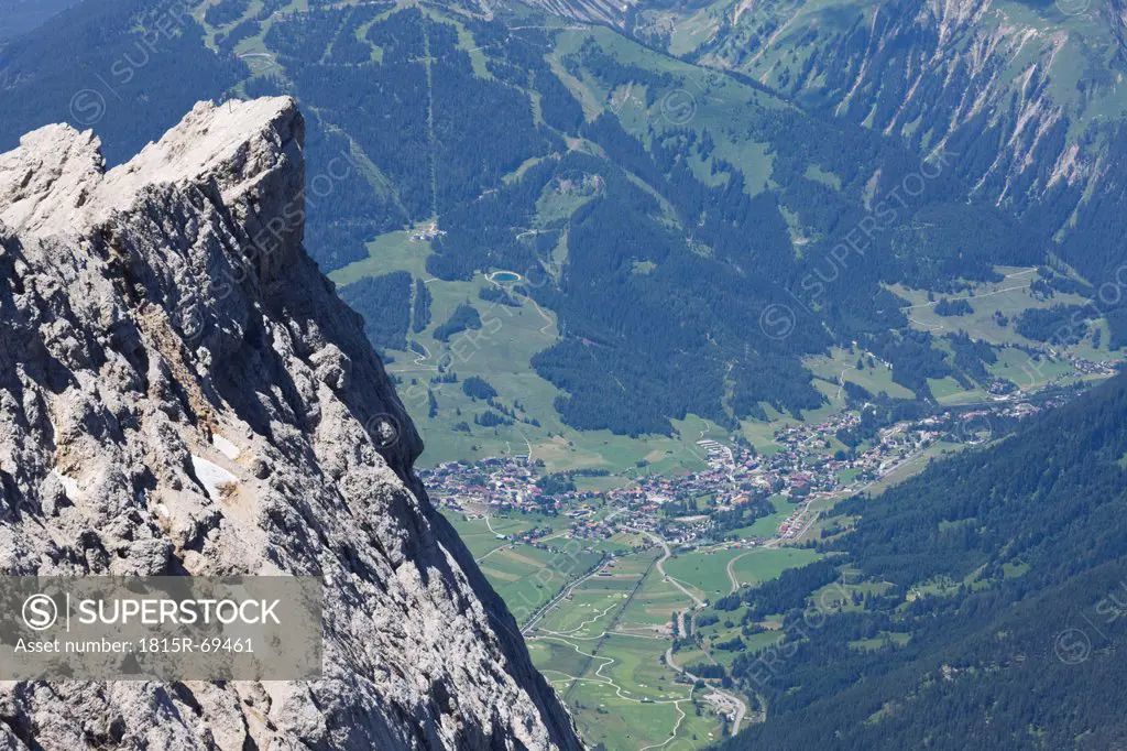 Germany, Bavaria, Zugspitze, View of Lermoos in Tyrol, Austria