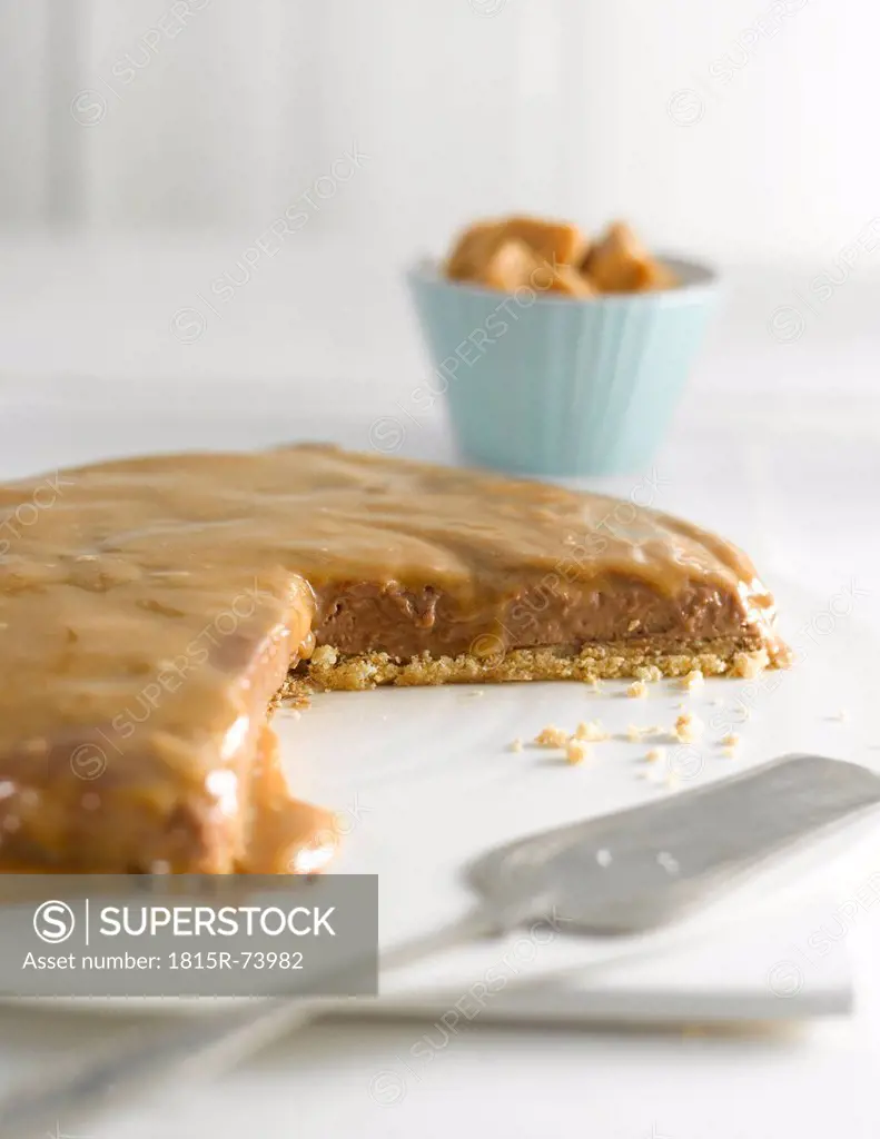 Close_up of toffee cake