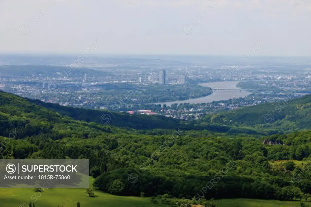 Europe, Germany, North Rhine_Westphalia, Siebengebirge, View of bonn town