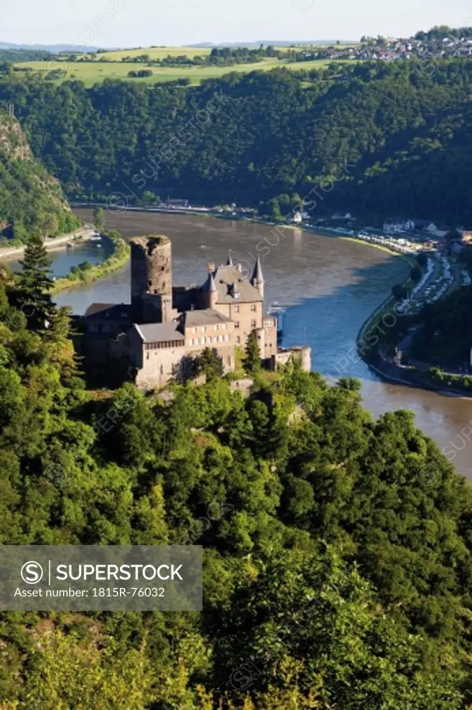 Europe, Germany, Rhineland_Palatinate, View of burg katz castle by river rhine