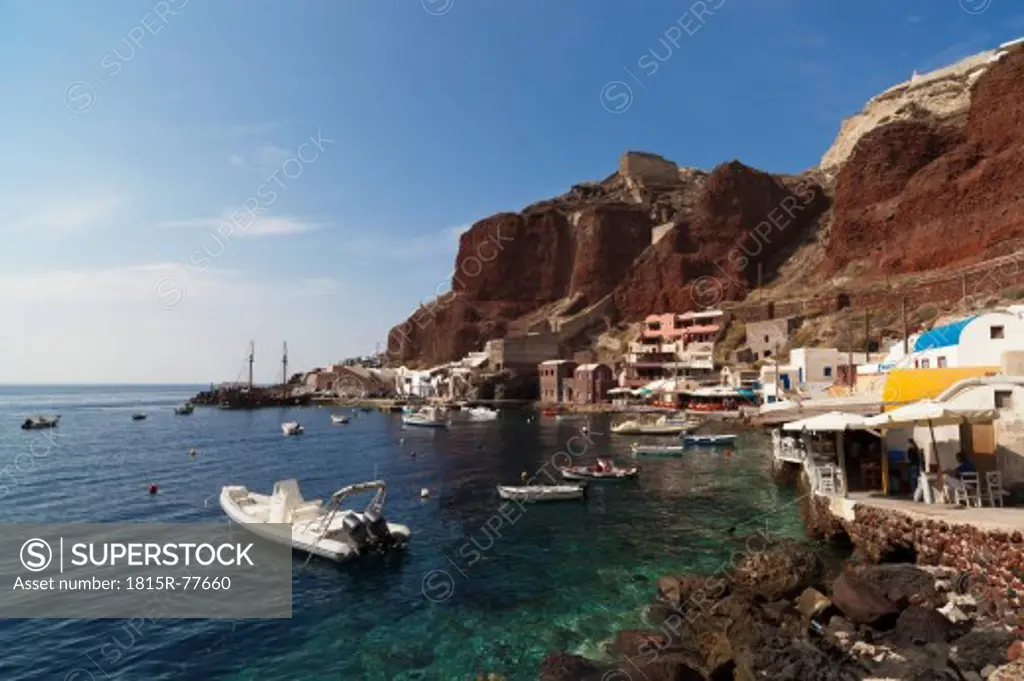 Greece, Thira, Oia, Cyclades, Santorini, View of ammoudi harbour