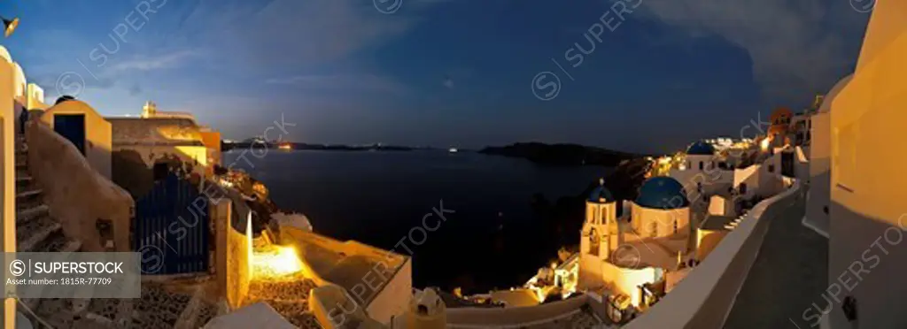 Greece, Cyclades, Thira, Santorini, View of oia village at dawn
