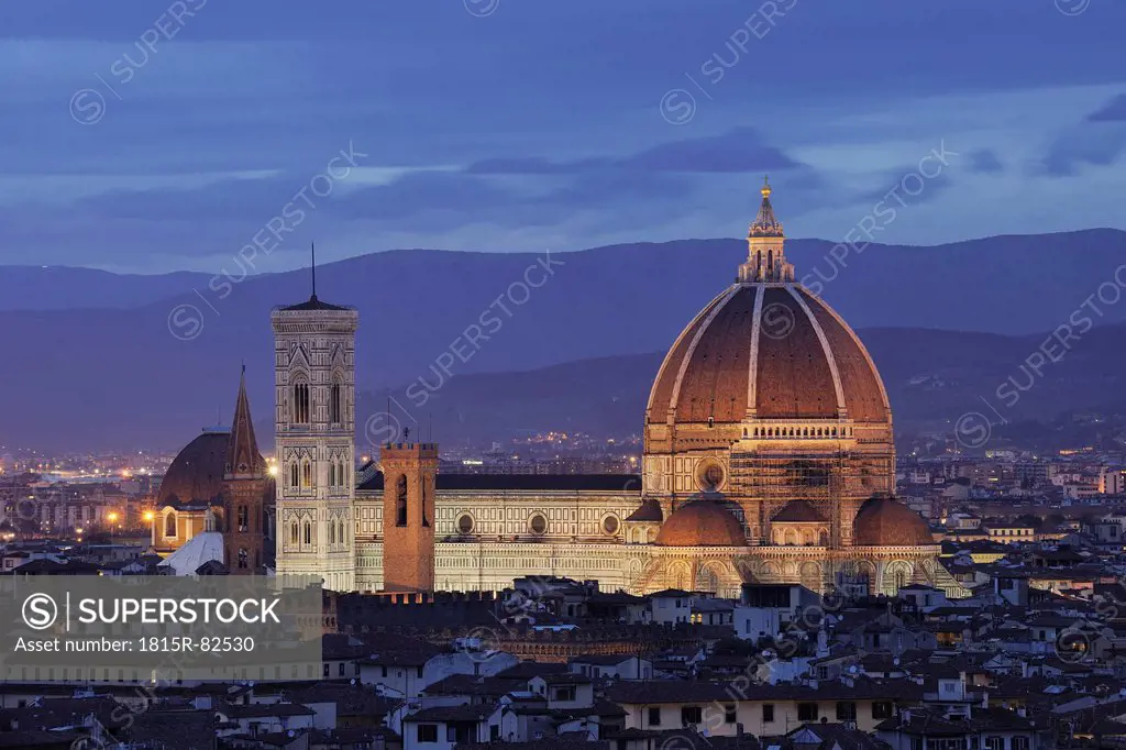 Italy, Tuscany, Florence, Palazzo Vecchio, View of Santa Maria del Fiore the dome of Florence at dusk