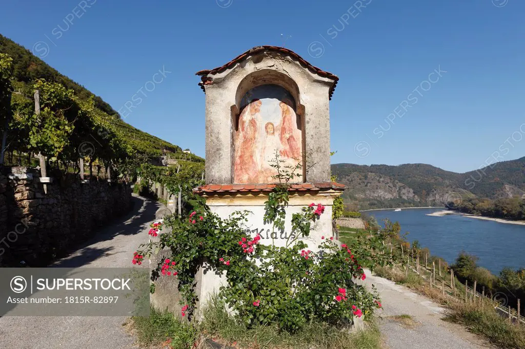 Austria, Lower Austria, Walviertel, Wachau, Duernstein, Roadside shrine near danube river