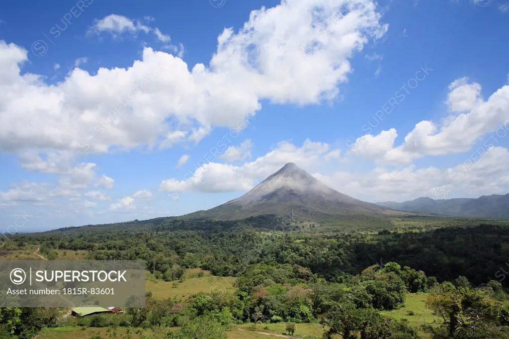 Costa Rica, View of active volcano arenal near Fortuna