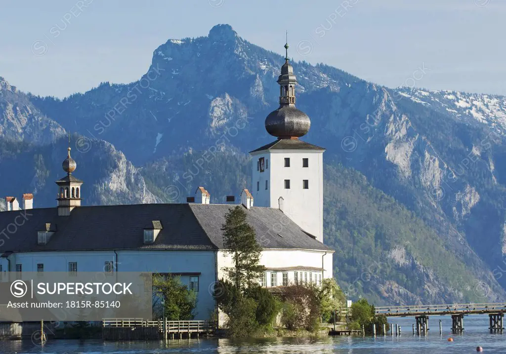 Upper Austria, View of schloss ort castle at traunsee lake