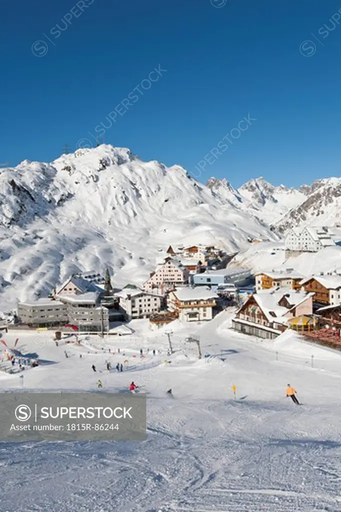 Austria, Tyrol, Skiers in ski region