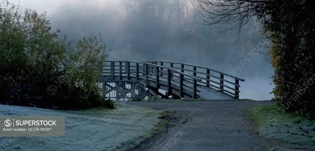 Germany, Bavaria, Amper, View of bridge in mist