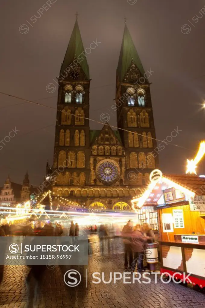 Germany, Bremen, Christmas market at night