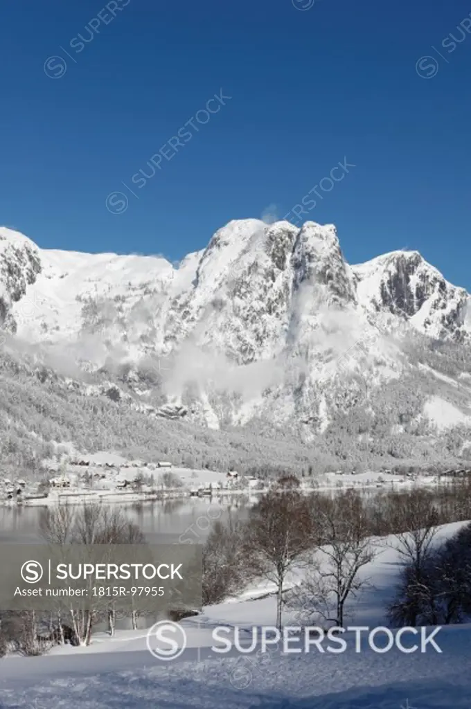 Austria, Styria, View of Grundlsee Lake and Backenstein Mountain