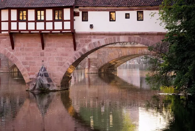 Germany, Nuremberg, bridge over Pegnitz River at Henkerturm
