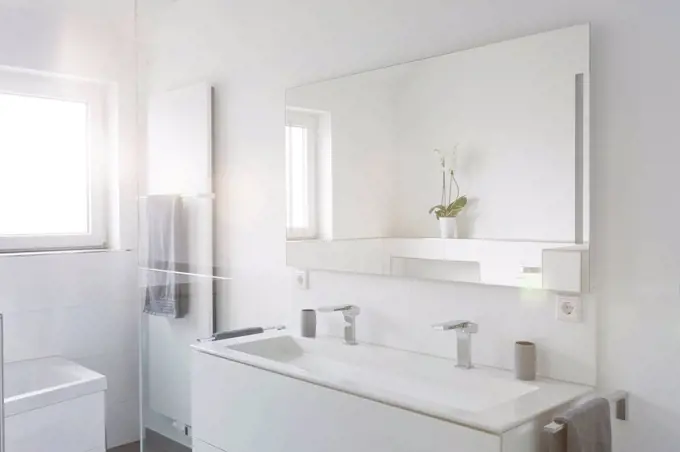 Modern white bathroom