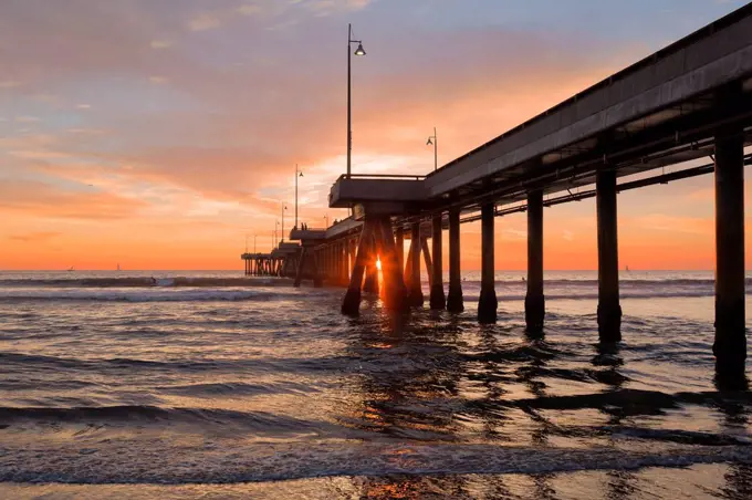 USA, California, Los Angeles, Venice Beach, Venice Beach Pier at sunset