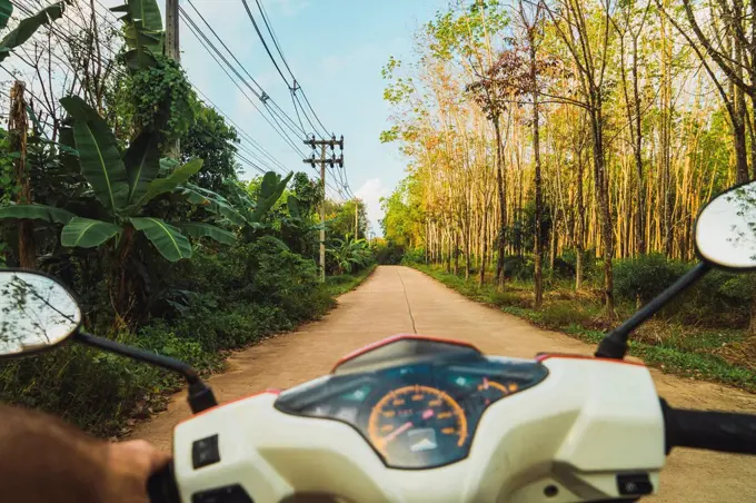 Thailand, motorbike trip through the jungle