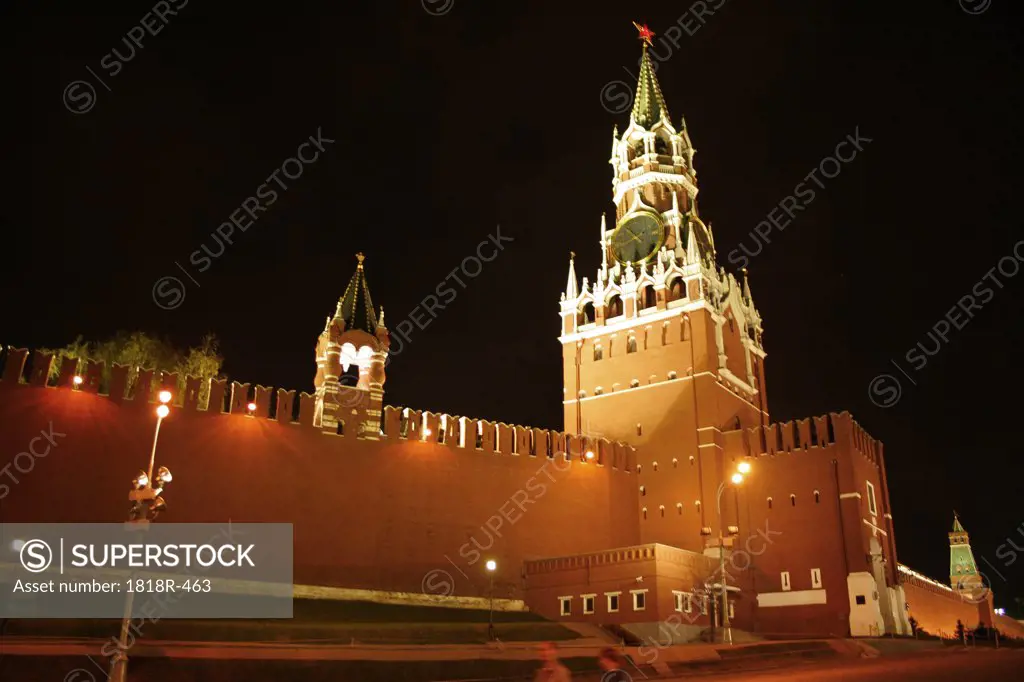 Russia, Moscow, Red Square, Kremlin walls and Savior’s Gate”