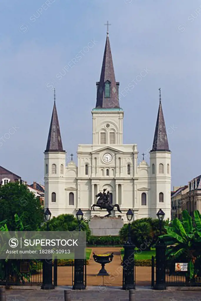 St. Louis Cathedral and Jackson Square, French Quarter, New Orleans, USA   
