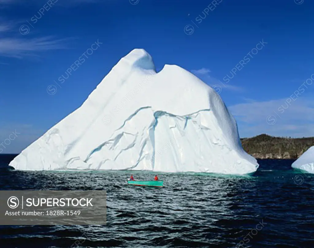 Iceberg, Witless Bay, Avalon Avalon Peninsula Newfoundland and Labrador, Canada   