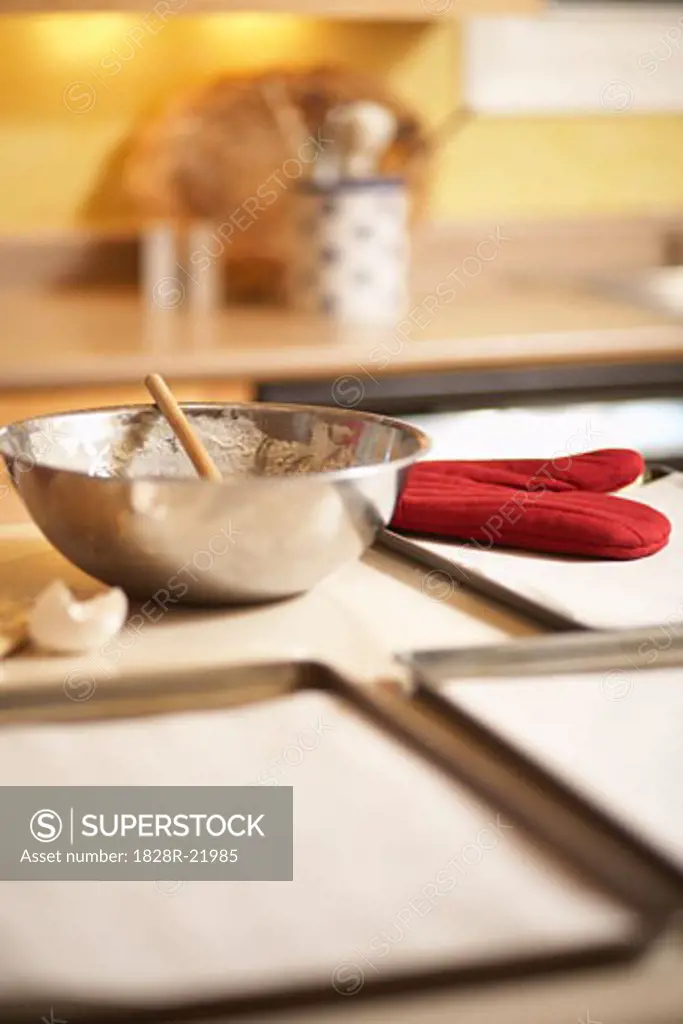 Bowl and Baking Pans   