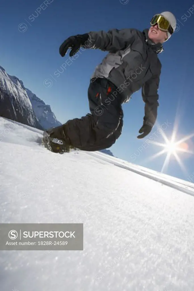 Man Snowboarding   