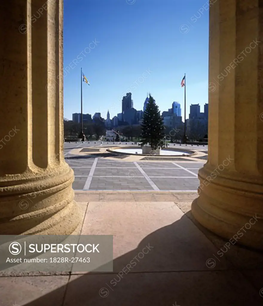 View of Downtown Philadelphia from the Philadelphia Museum of Art, Pennsylvania, USA   