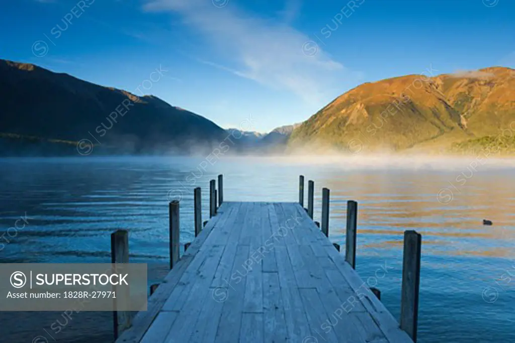 Lake Rotoiti, Nelson Lakes National Park, South Island, New Zealand   